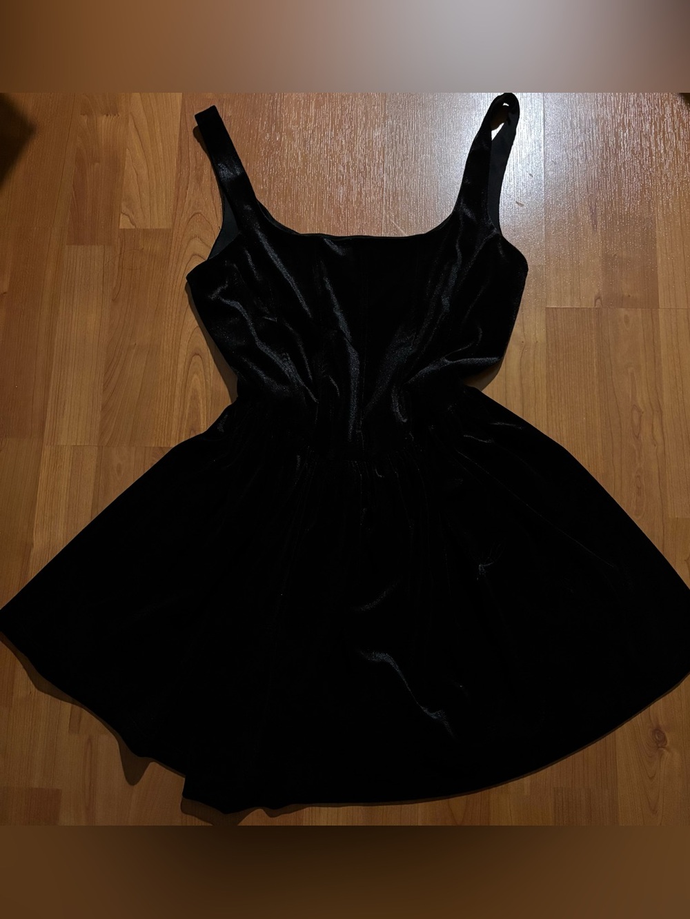 Women’s Black velvet mini dress Size Medium